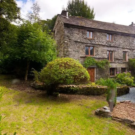 Ruskin House At Lowgrove Ambleside