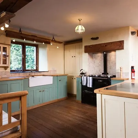 Ruskin House At Lowgrove * Ambleside