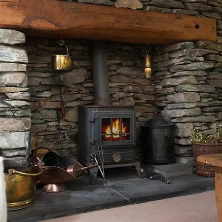 Ruskin House At Lowgrove Holiday home *